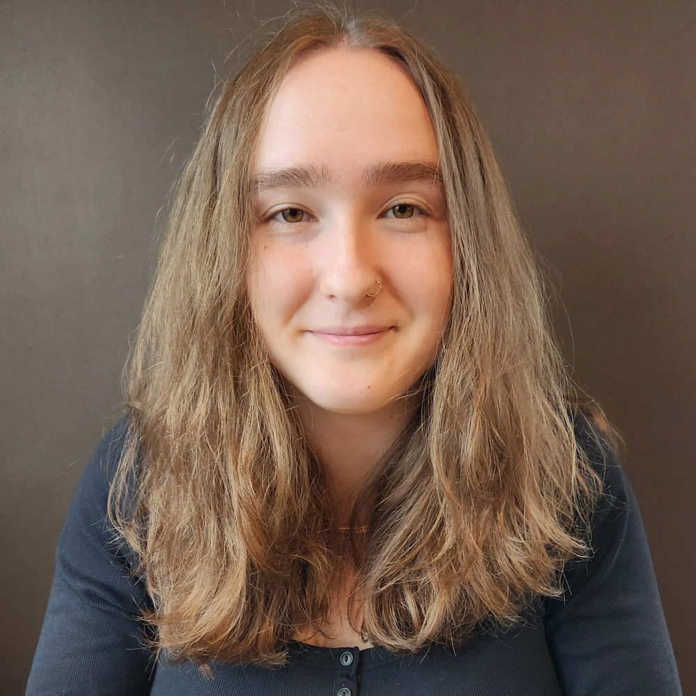 Meet your Posher, Esther